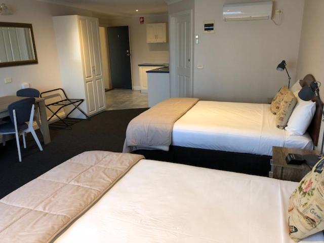 Ashmont Motel And Apartments Port Fairy Esterno foto