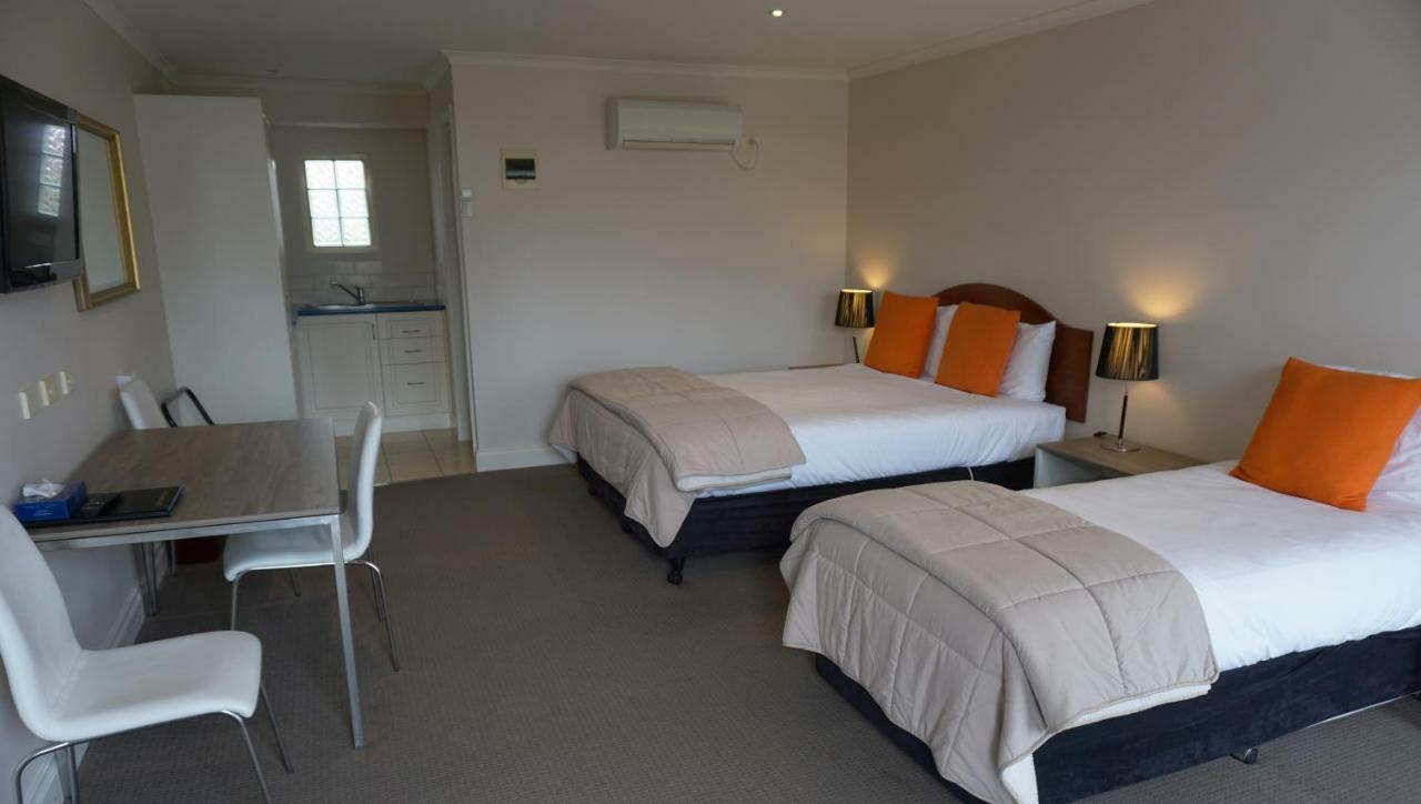 Ashmont Motel And Apartments Port Fairy Esterno foto